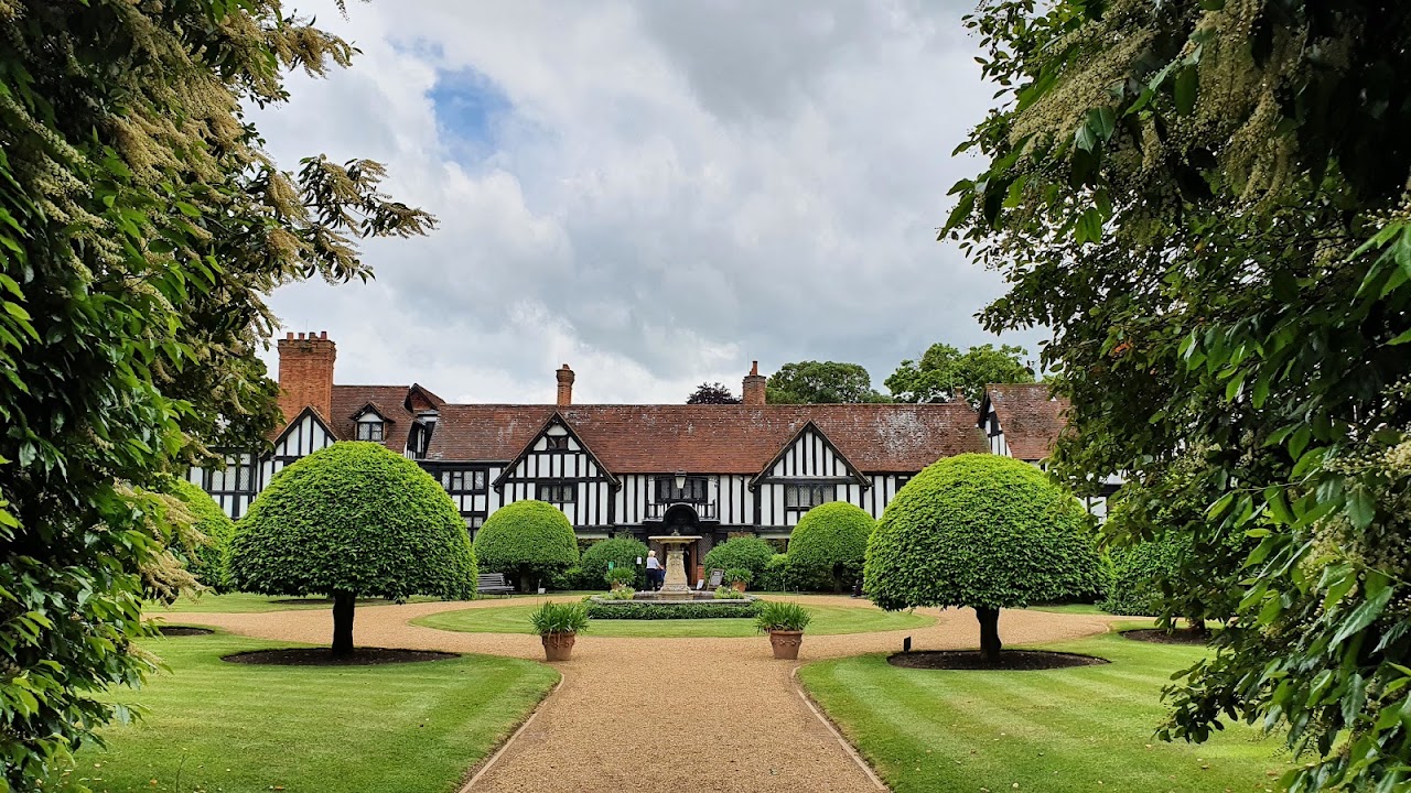 Ascott House and Gardens