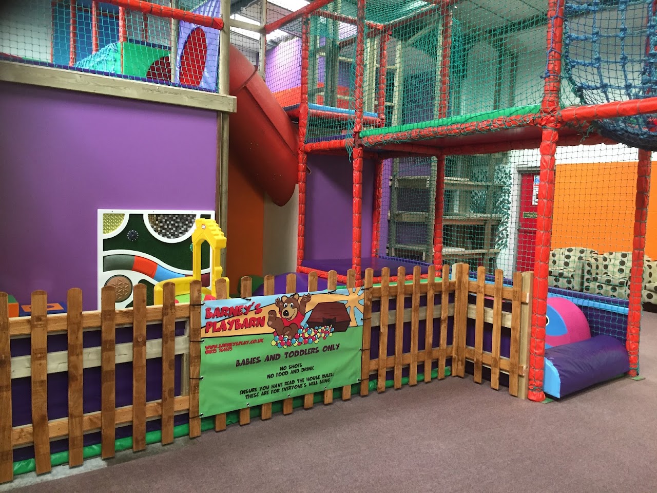 Barneys Playbarn