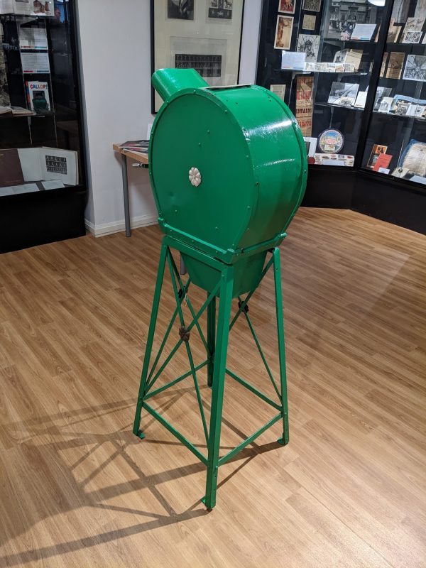Bill Douglas Centre - History of Cinema