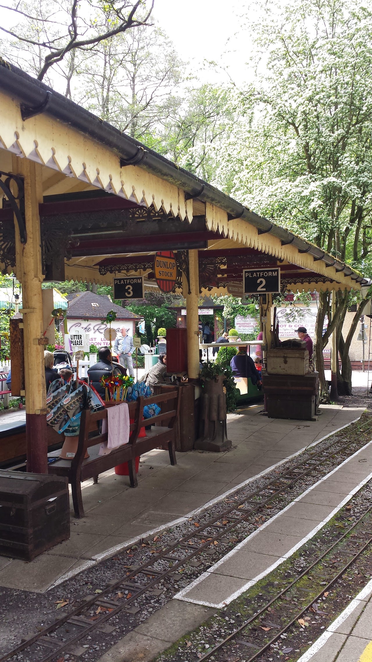 Brookside Garden Centre