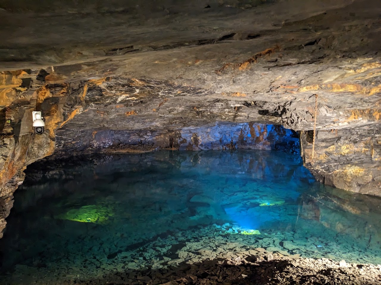 Carnglaze Caverns