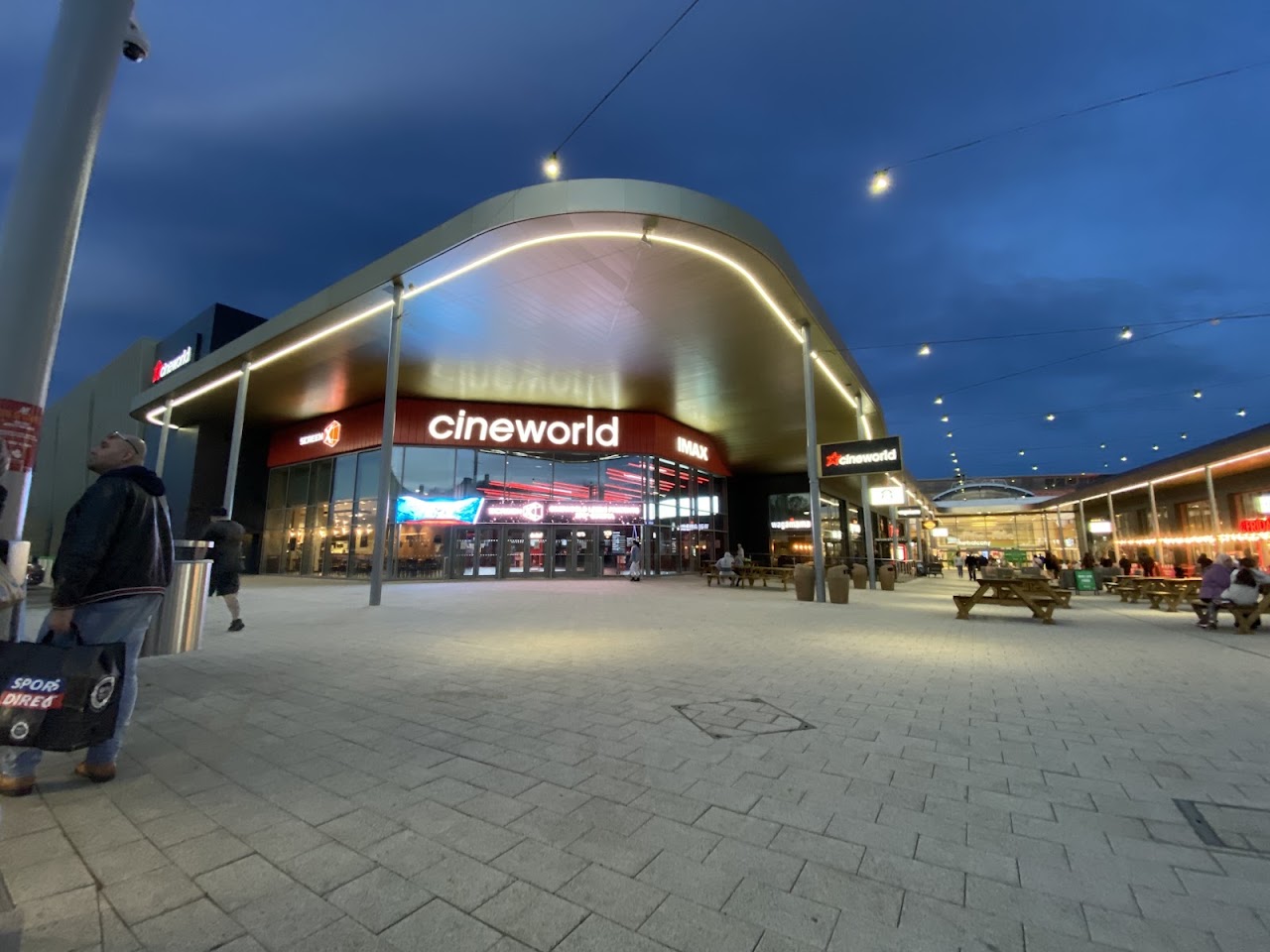 Cineworld Leeds - White Rose