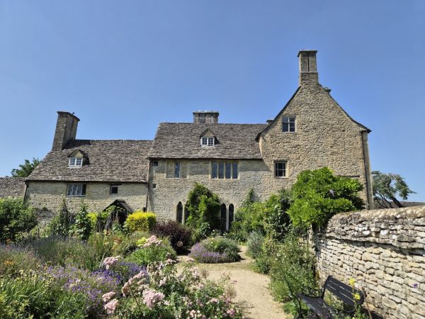 Cogges Manor Farm