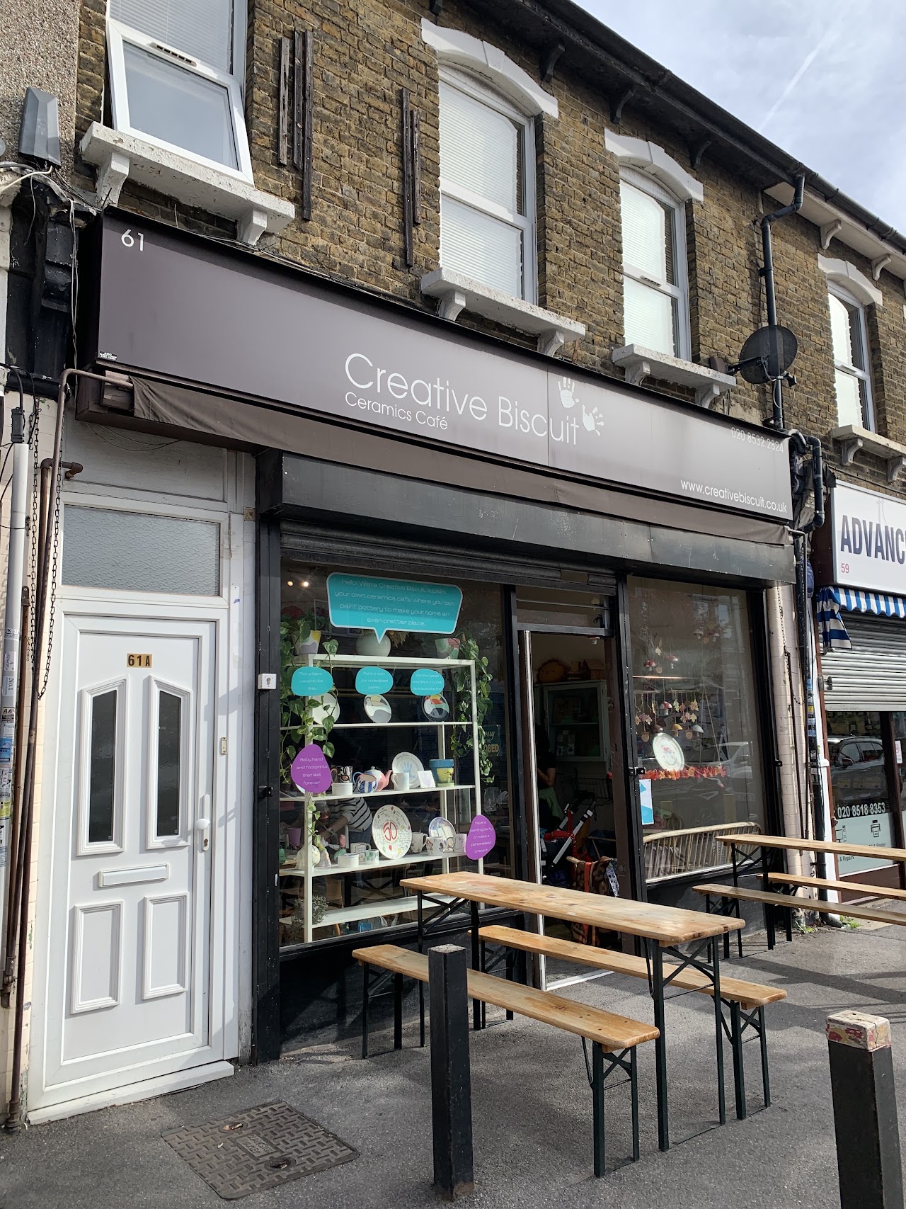 Creative Biscuit Ceramics Cafe