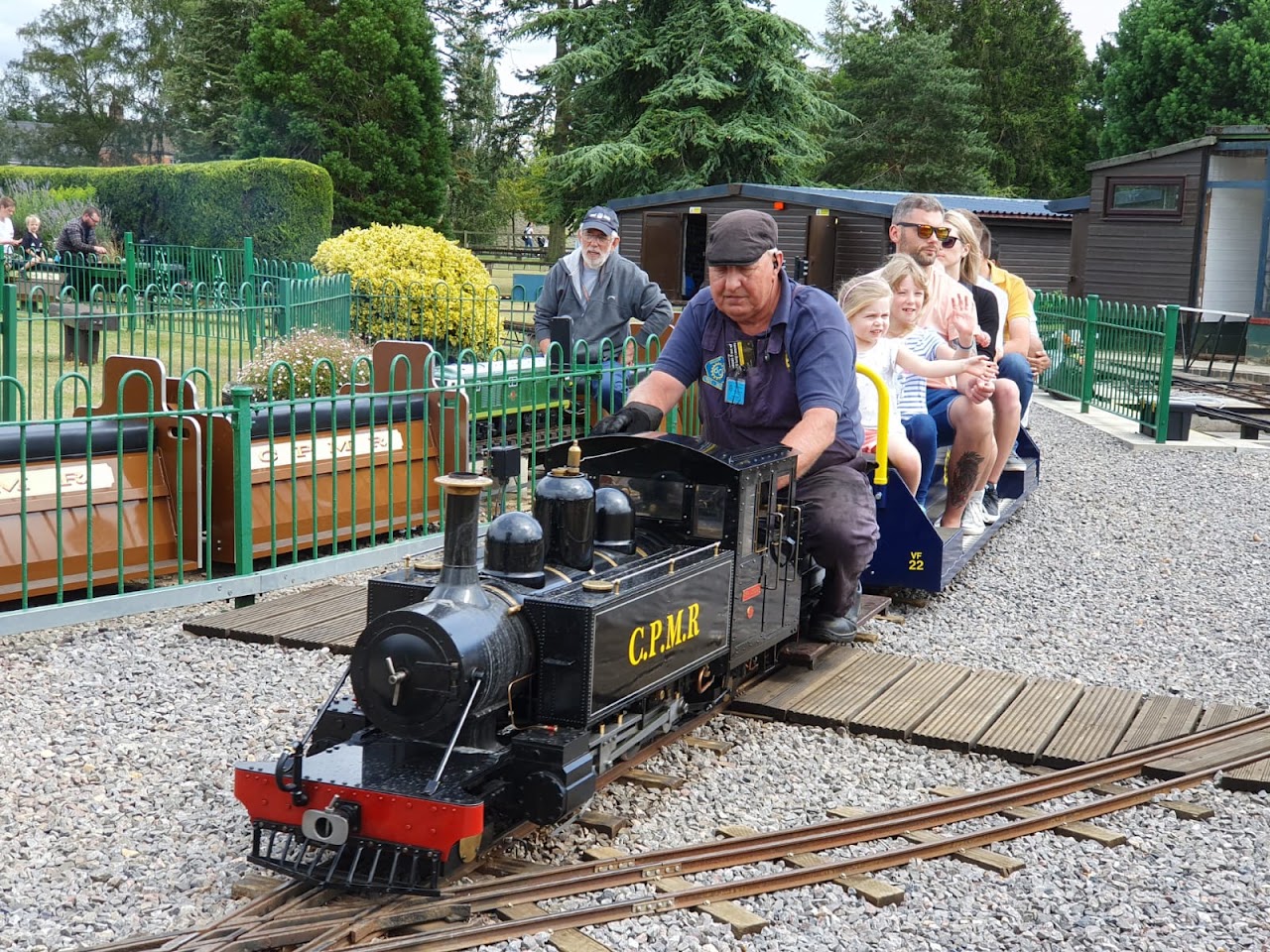 Cutteslowe Park and Miniature Railway
