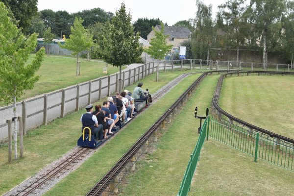 Cutteslowe Park and Miniature Railway