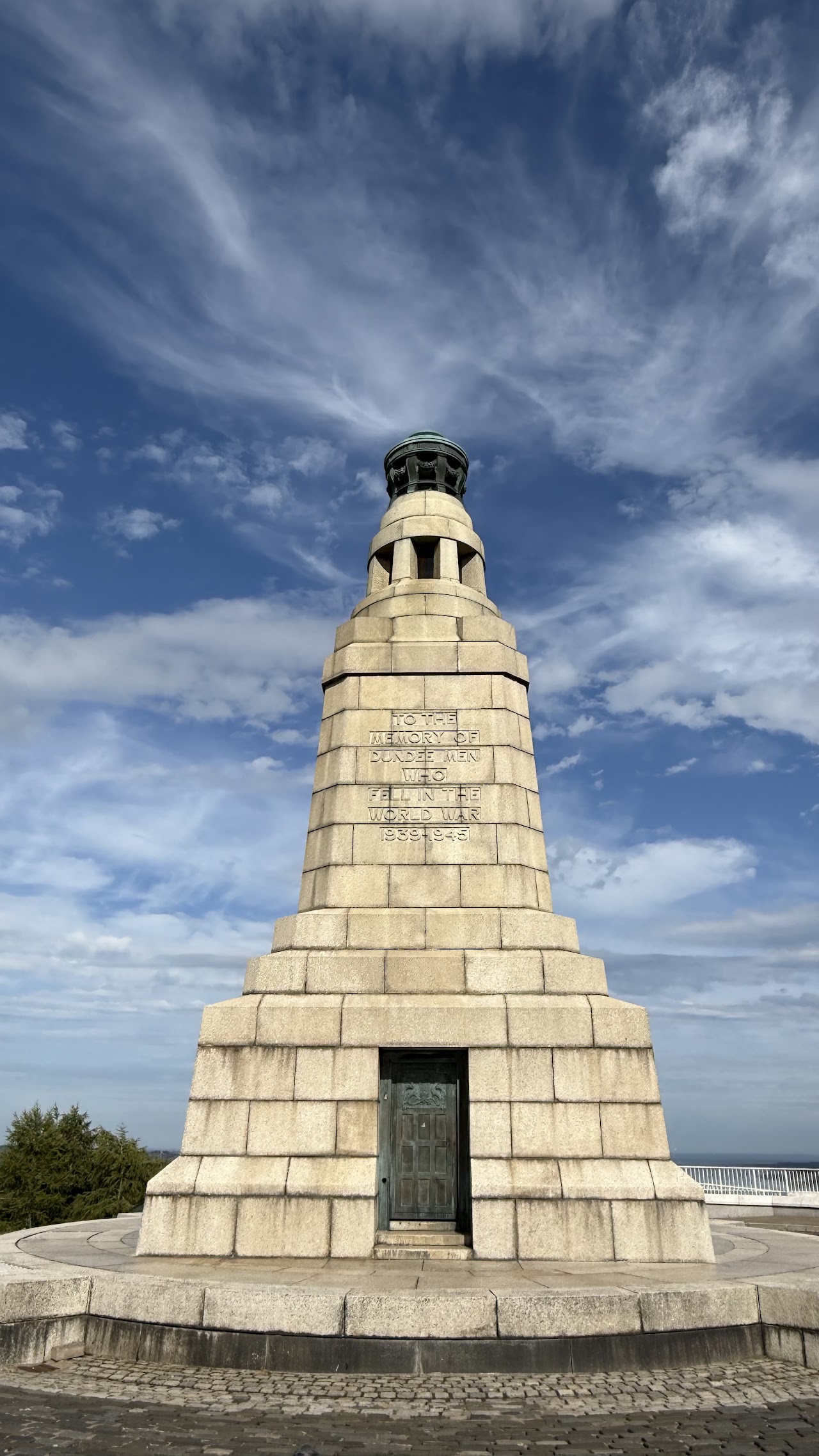 Dundee Law