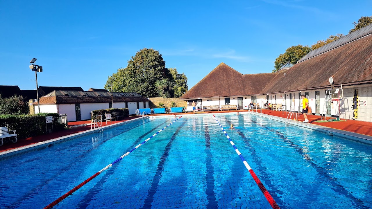 Faversham Swimming Pool