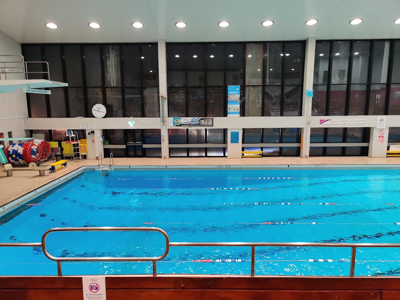 Fullwell Cross Swimming Pool
