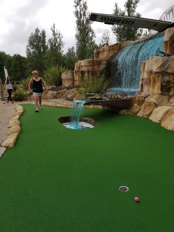 Jungle Paradise Adventure Golf