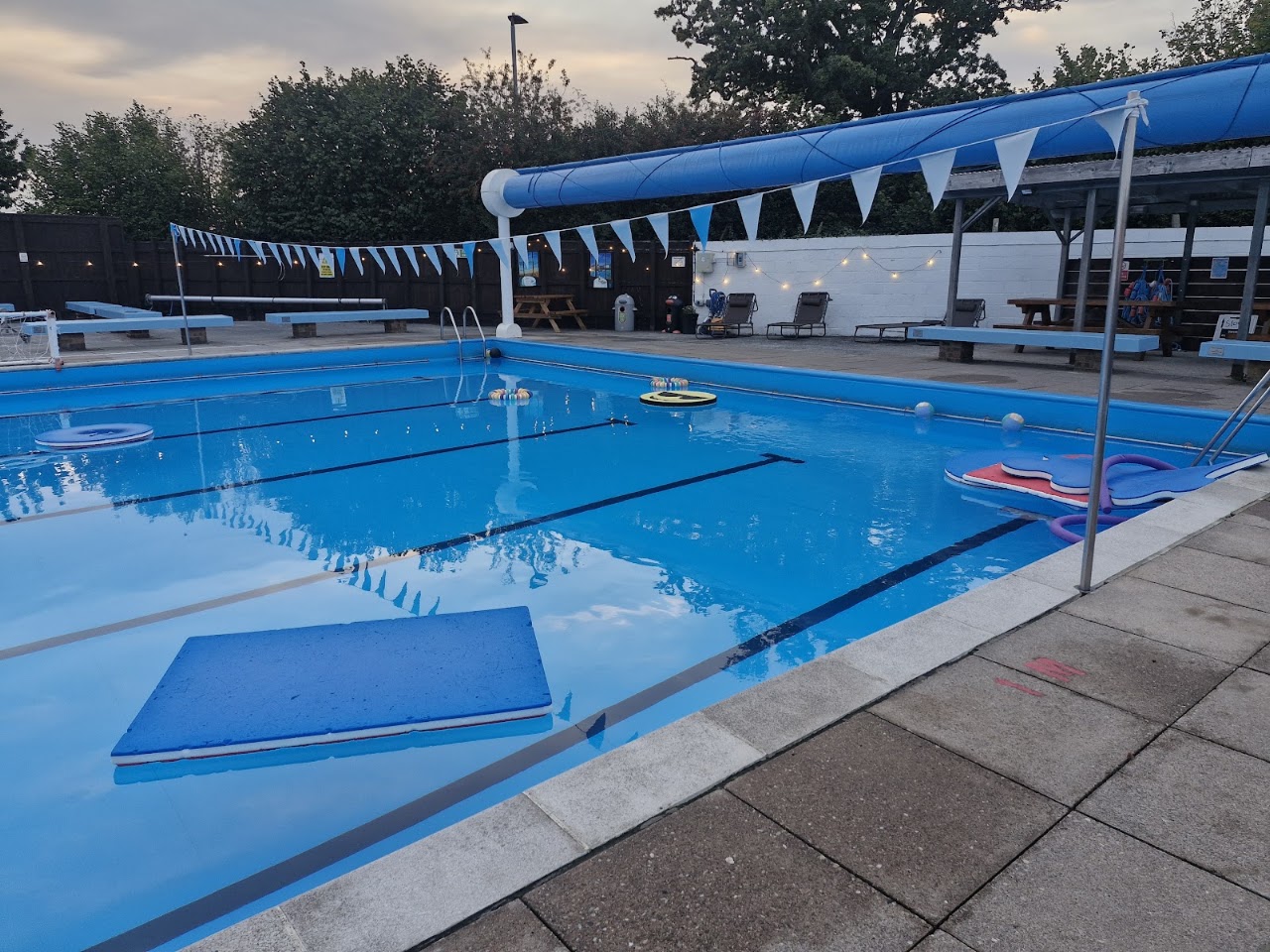 Kingsteignton Swimming Pool