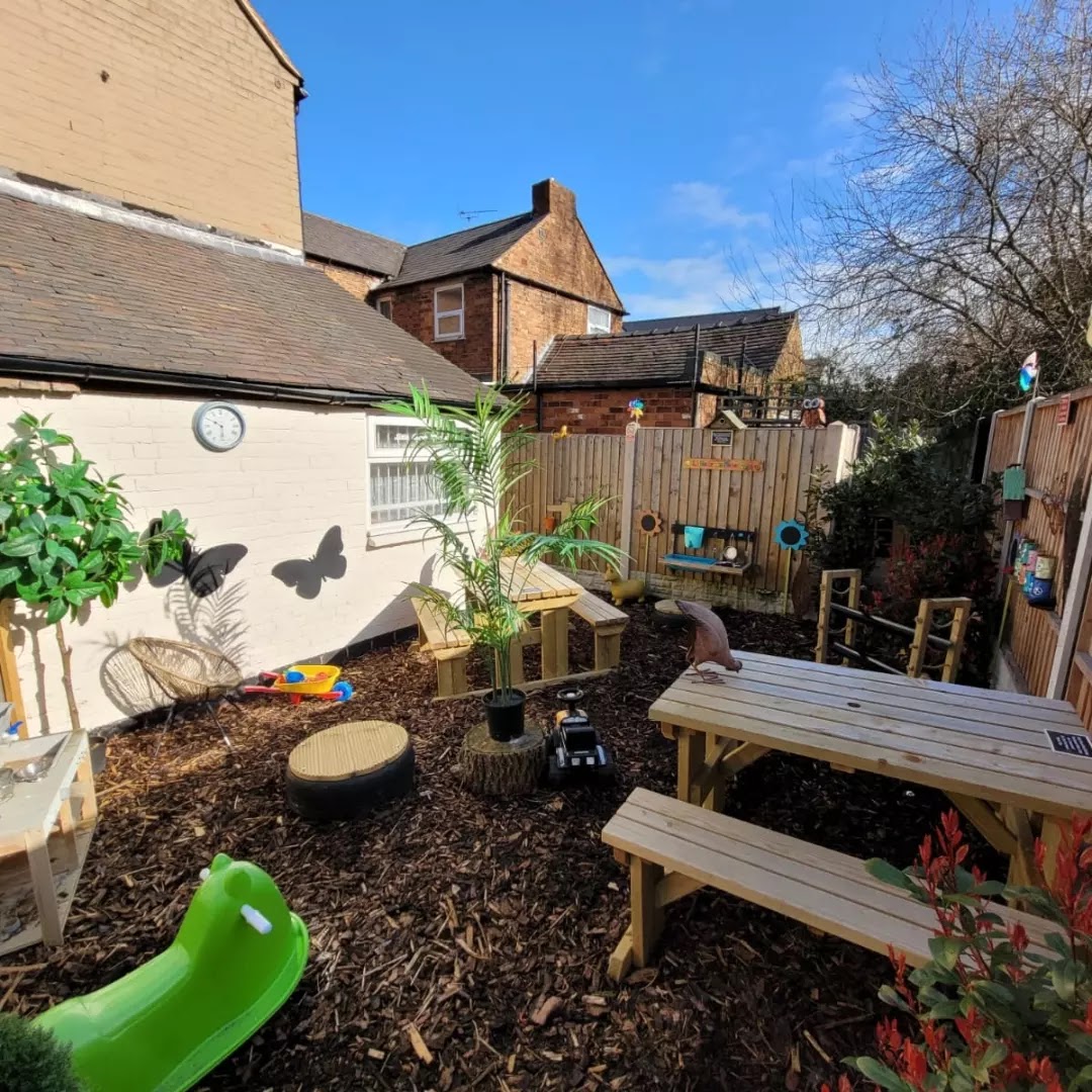 little brown mouse play cafe