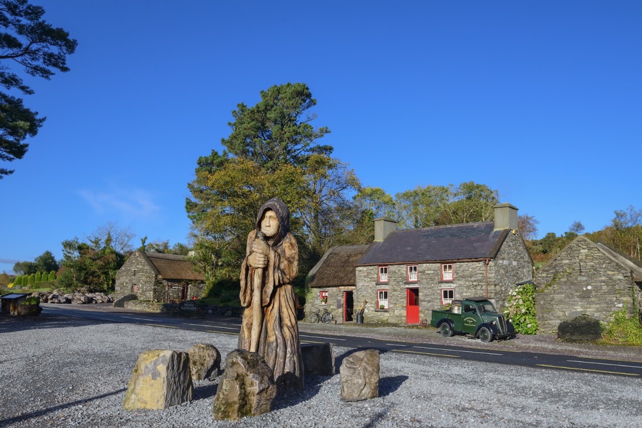Molly Gallivans Farm and Cottage