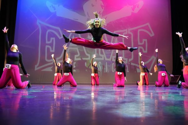 MOUVE by Dancing with Louise