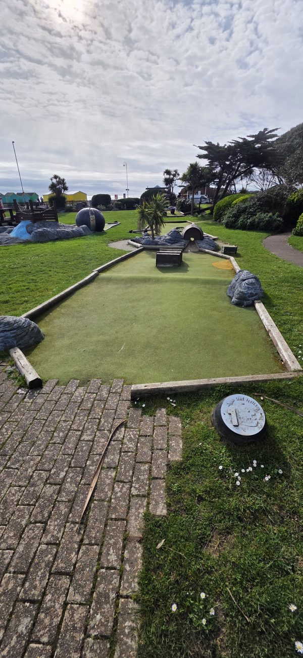 Norfolk Gardens Mini Golf