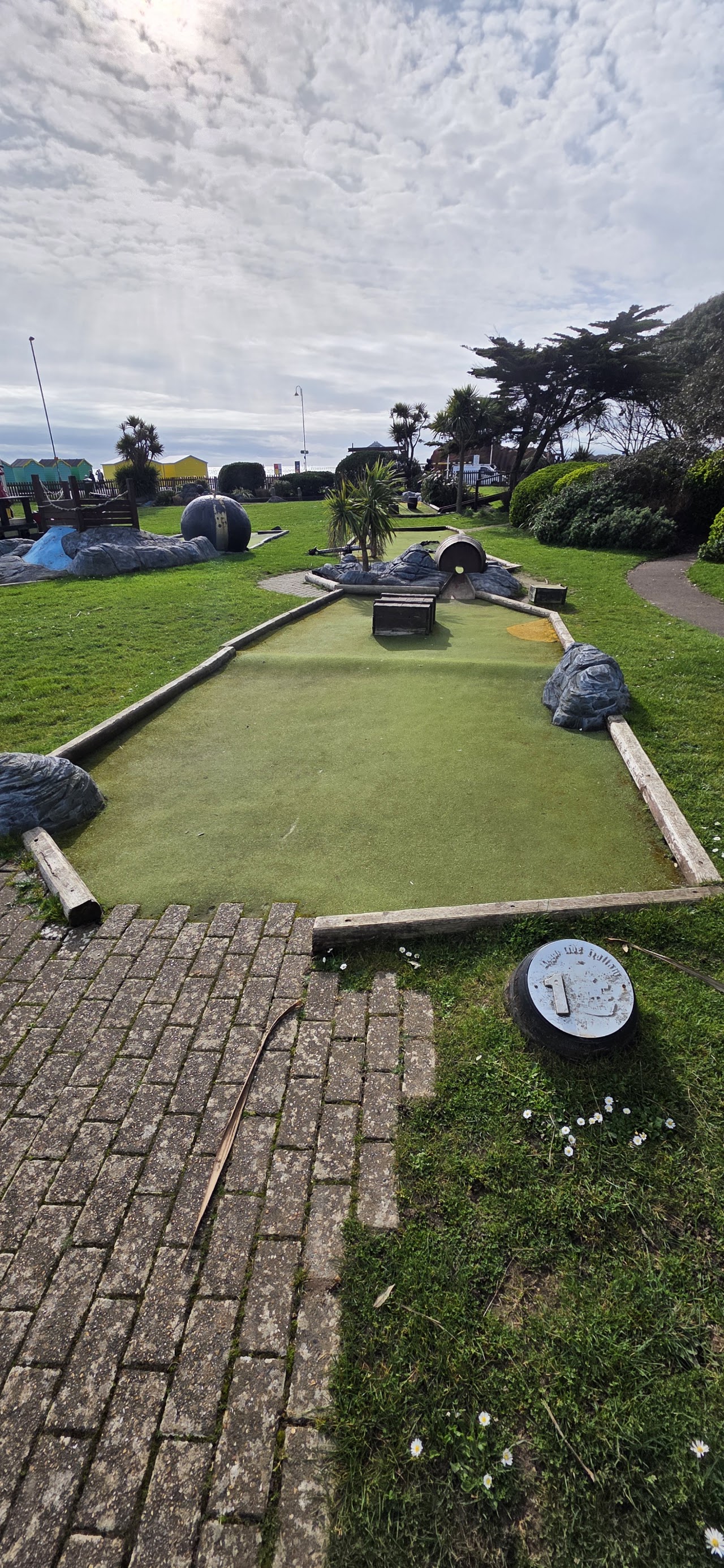 Norfolk Gardens Mini Golf