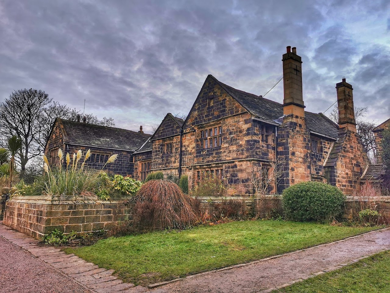 Oakwell Hall Country Park