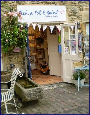 Pick a Pot and Paint in the Cotswolds