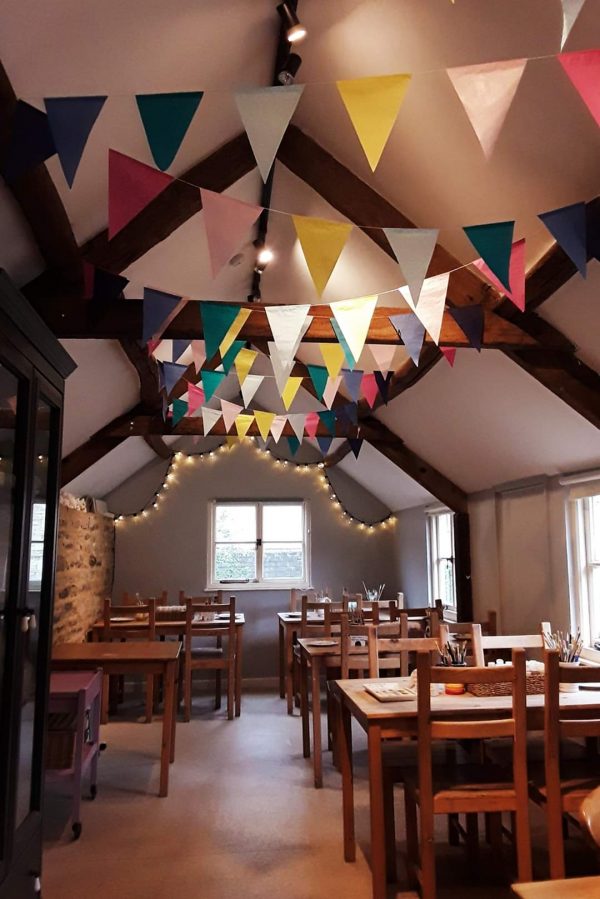 Pick a Pot and Paint in the Cotswolds