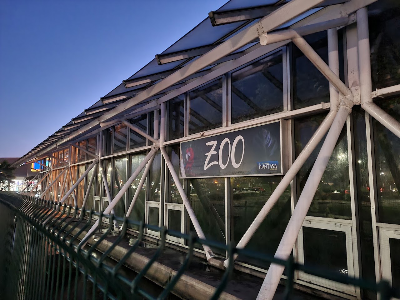 Plantasia Tropical Zoo
