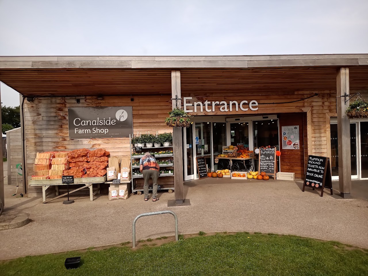Pumpkin Picking at Canalside Farm