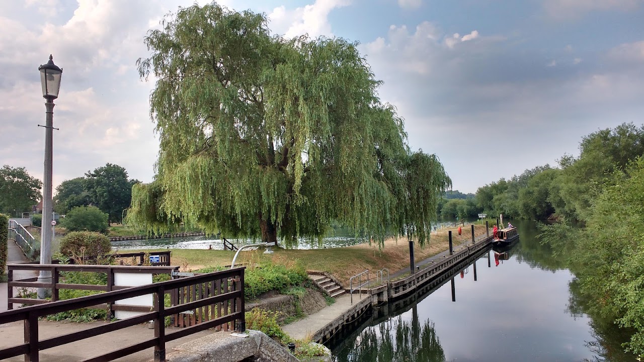 Riverside Pool Wallingford