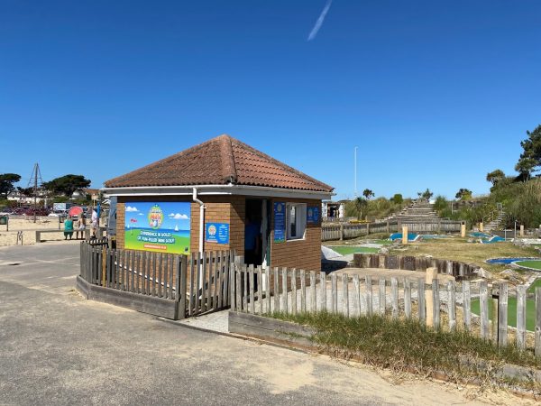 Sandbanks Crazy Golf