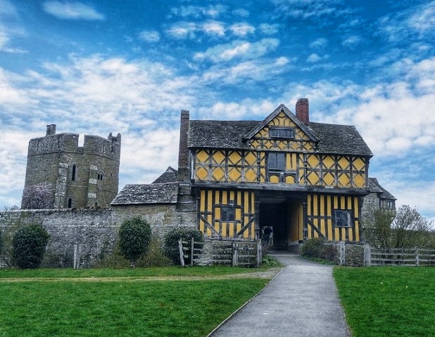 Stokesay Castle