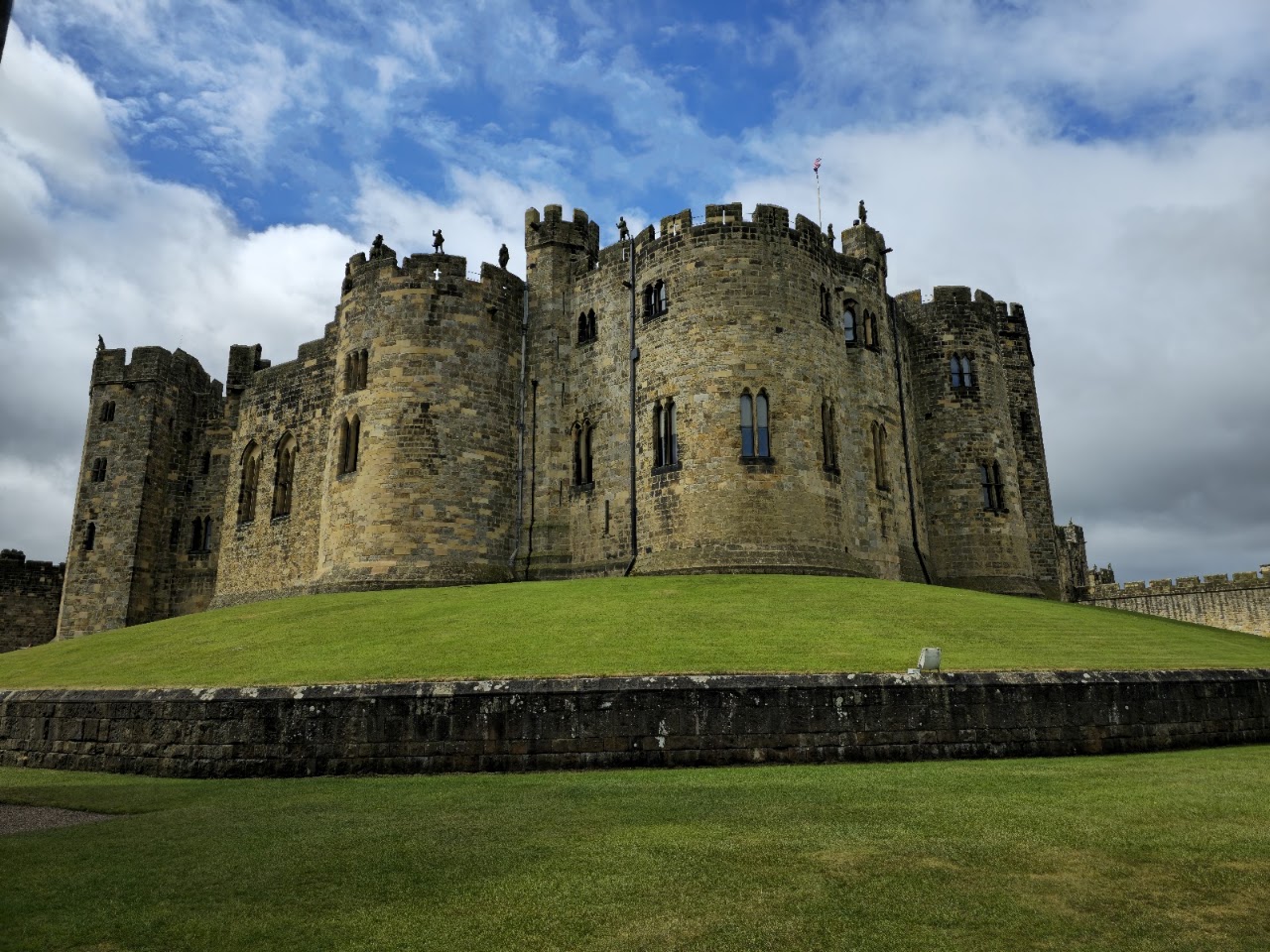 Wicked Wizard of Alnwick Treasure Trail