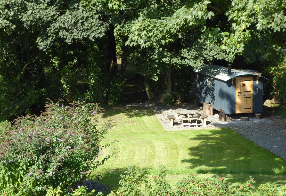 Angharad Shepherd's Hut at Meurig Cottage