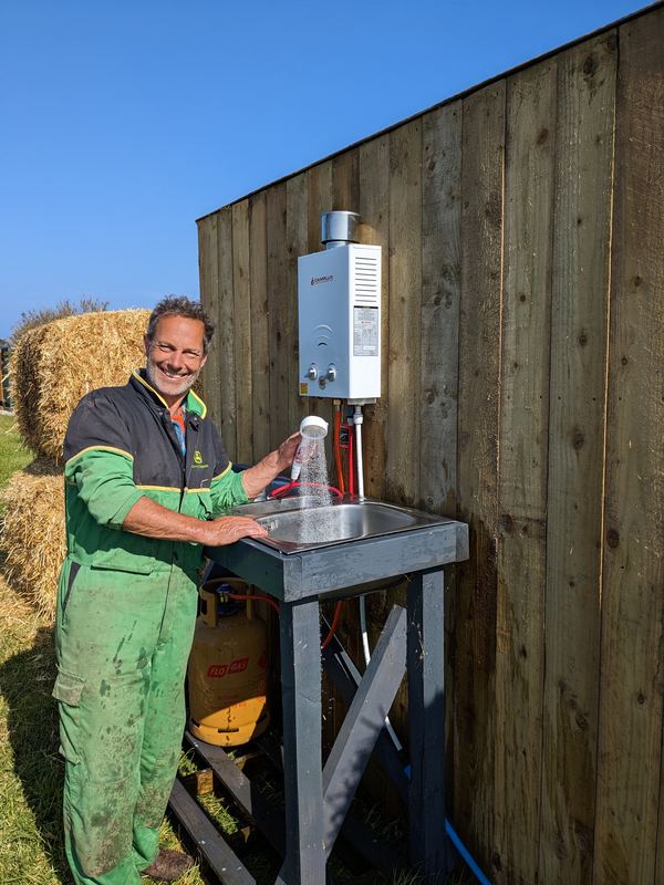 Cadgwith Camping