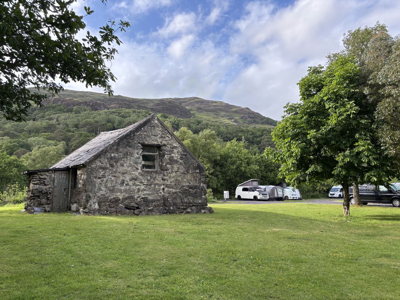 Cae Du Campsite