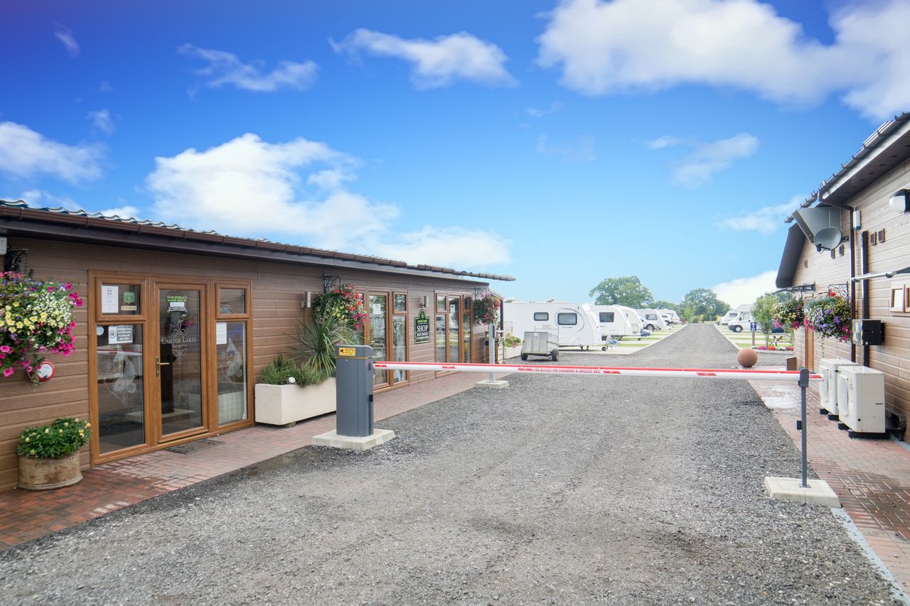 Caistor Lakes Leisure Park