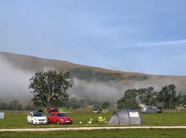 Castleton Camping