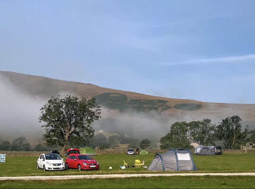 Castleton Camping