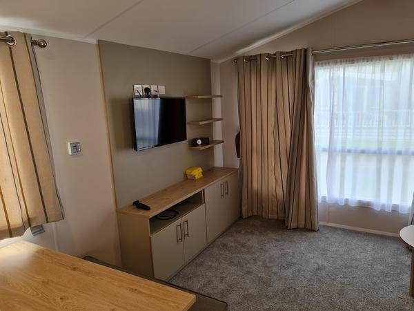 Chichester Lakeside Holiday Park