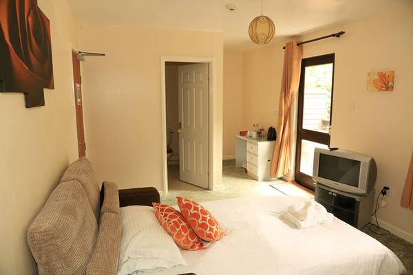 Colliford Lake Hotel and Holiday Site