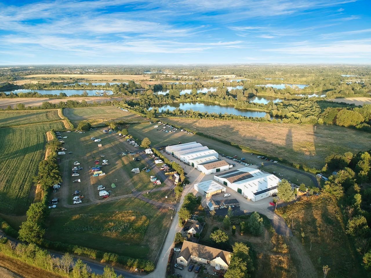 Cotswold Lakes Camping