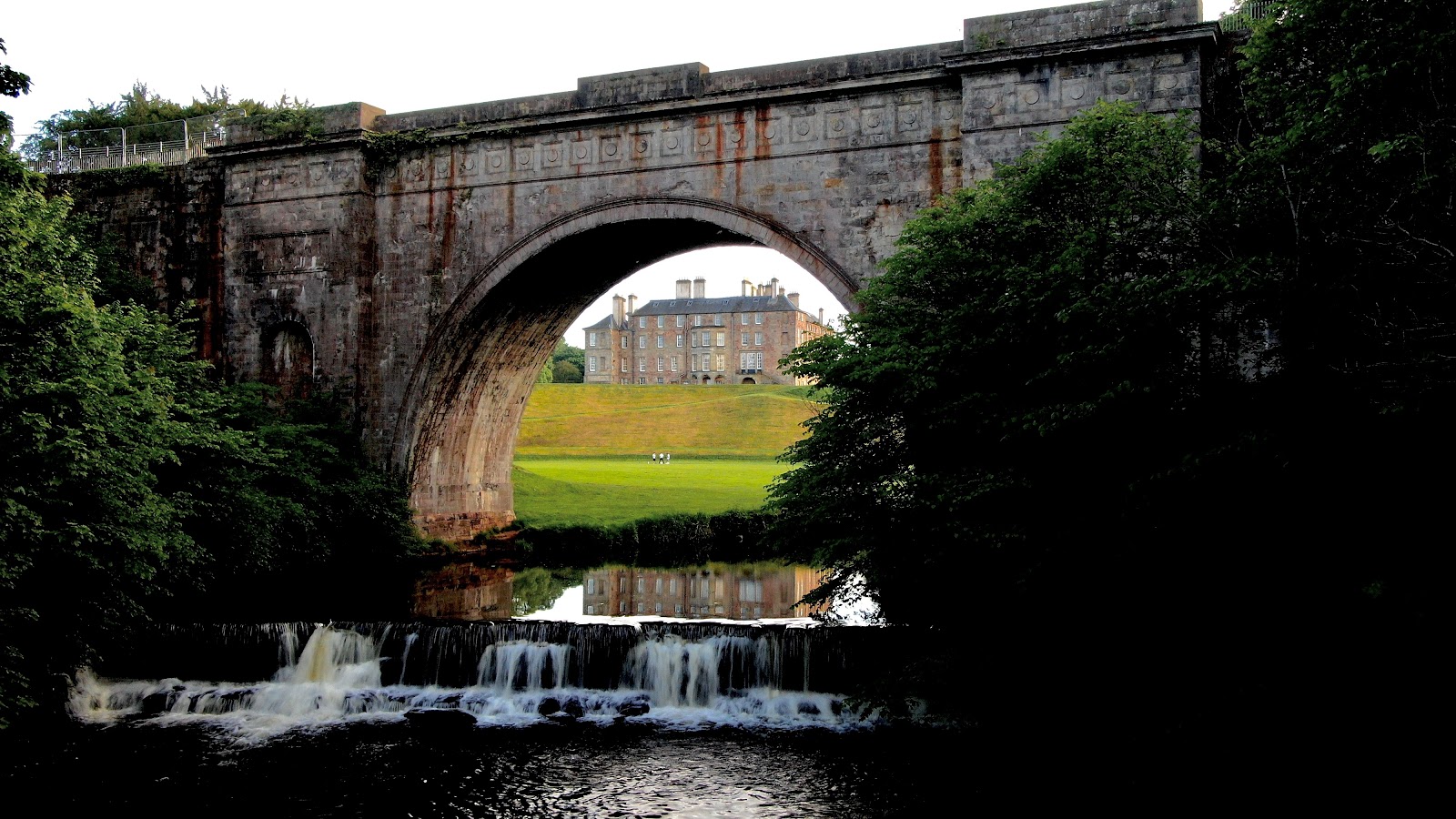 Dalkeith Country Park