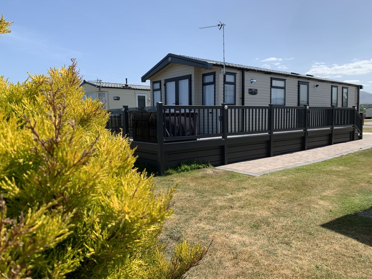 Dinlle Caravan Park