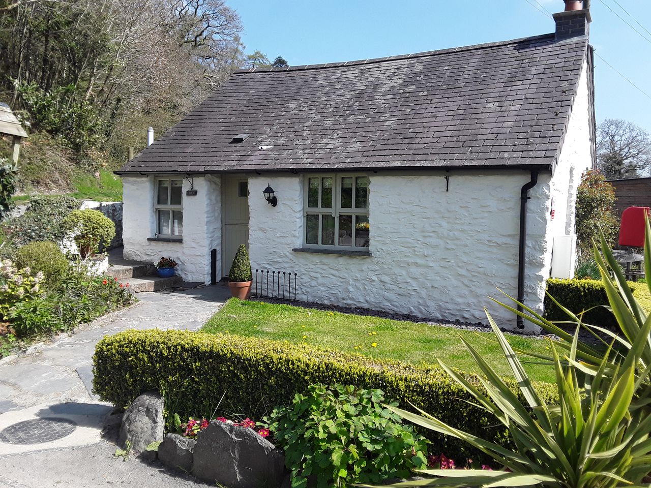 Dolau Afon Holidays