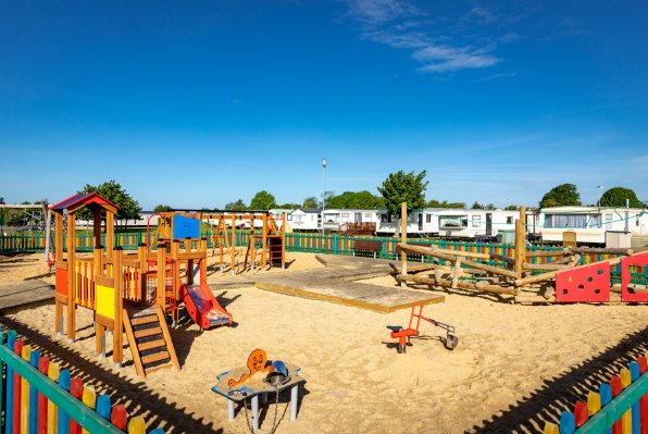 Dovercourt Caravan Park