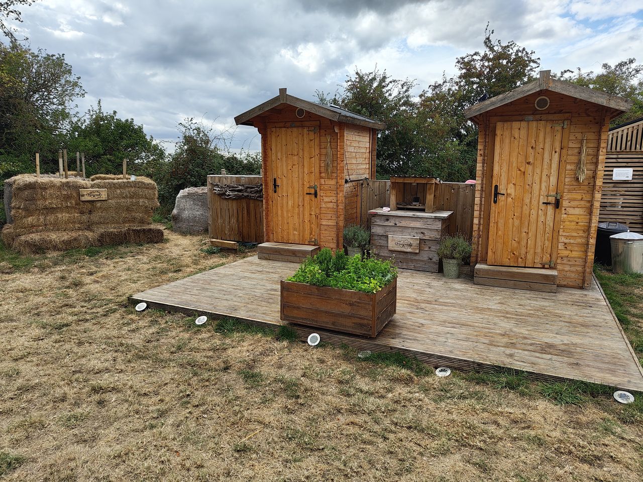 Four Oaks Camping