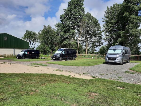 Fox & Rabbit Farm Campsite