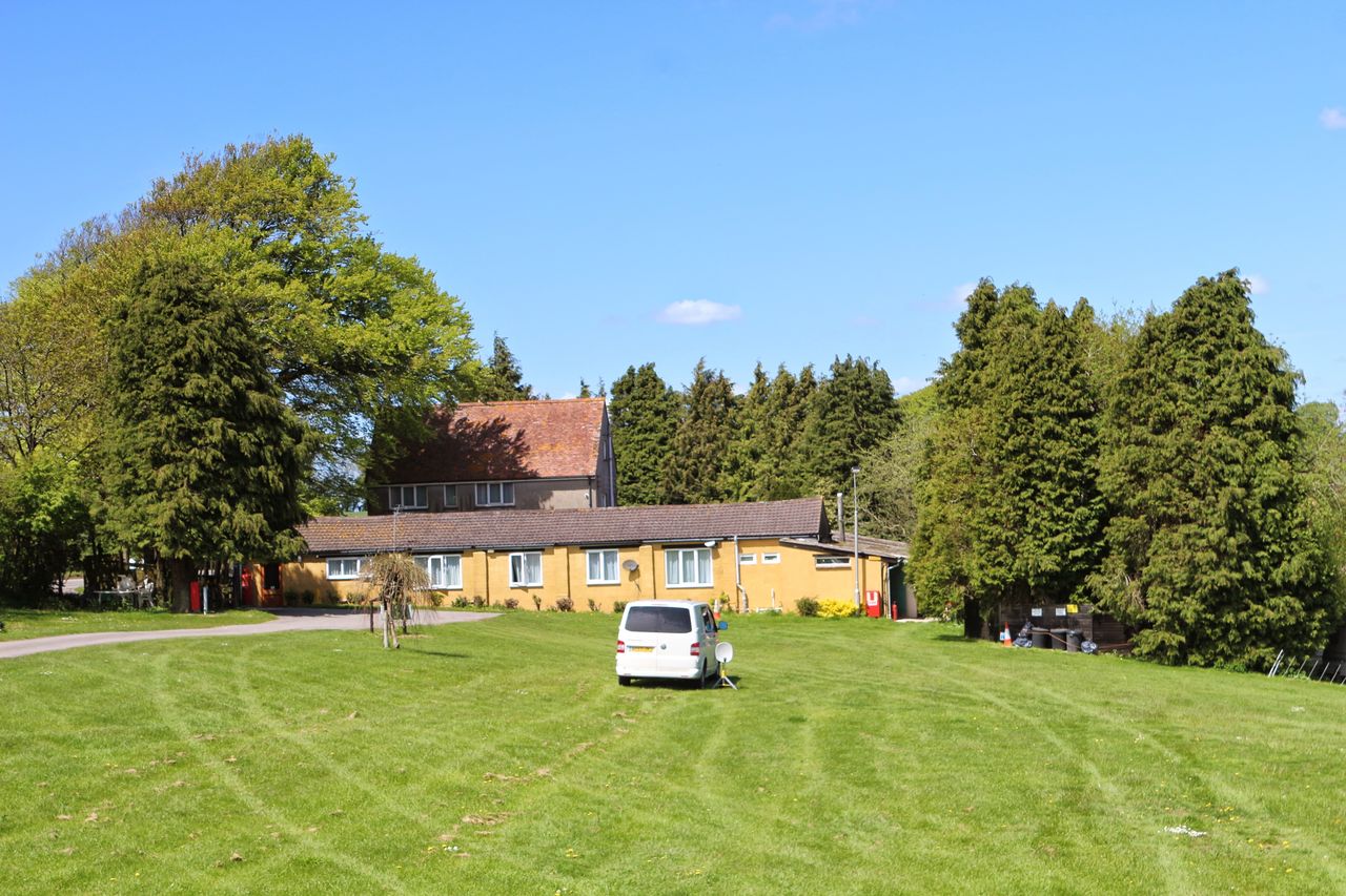 Giants Head Caravan and Camping Park