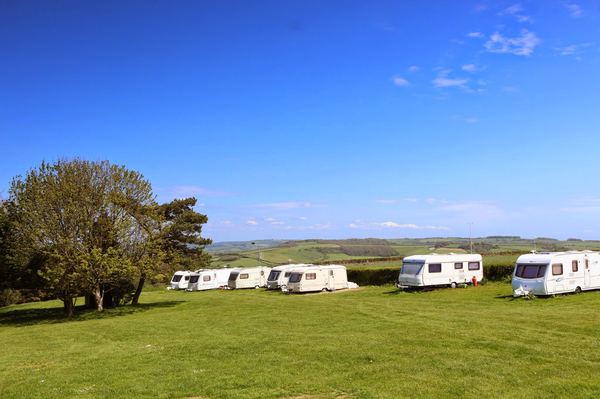Giants Head Caravan and Camping Park
