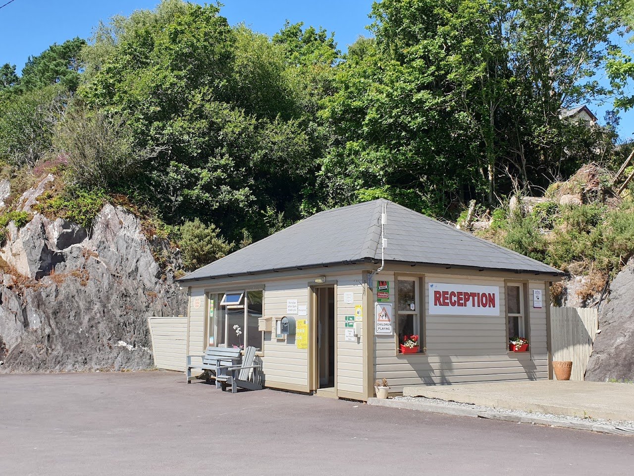 Glengarriff Caravan and Camping Park