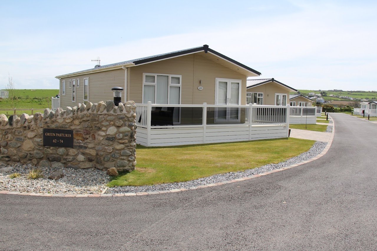 Green Pastures Caravan Park - Conwy