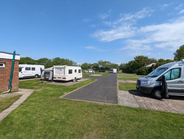 Hampton Road Social Club and Caravan Park