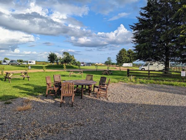 High Meadows Farm - Caravan & Camping